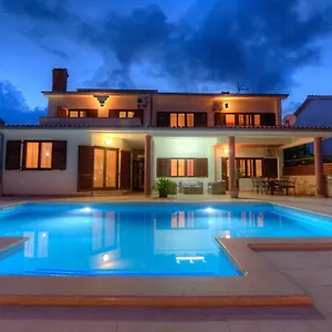 villa-komel-with-pool.in-istria.net/